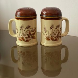 Vintage salt and pepper shakers 2/$15!!